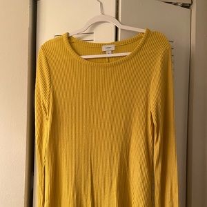 Old Navy long sleeved shirt